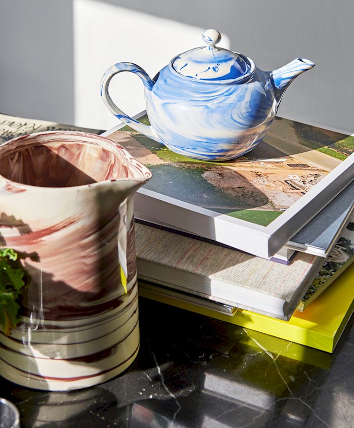 MARBLED TEAPOT AND MARBLED JUG