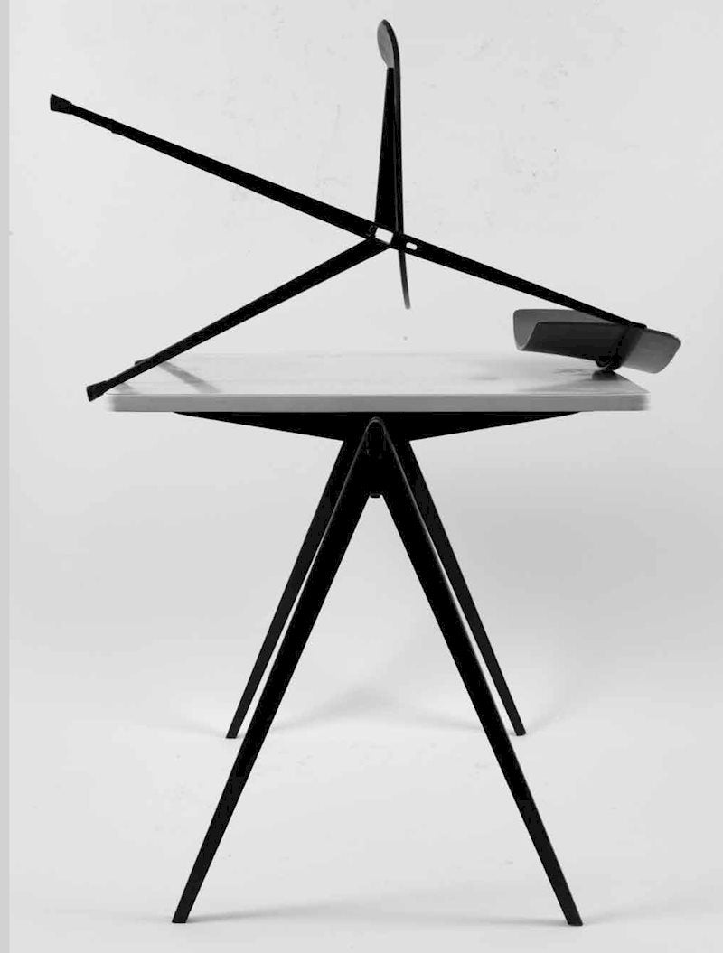 PYRAMID TABLE