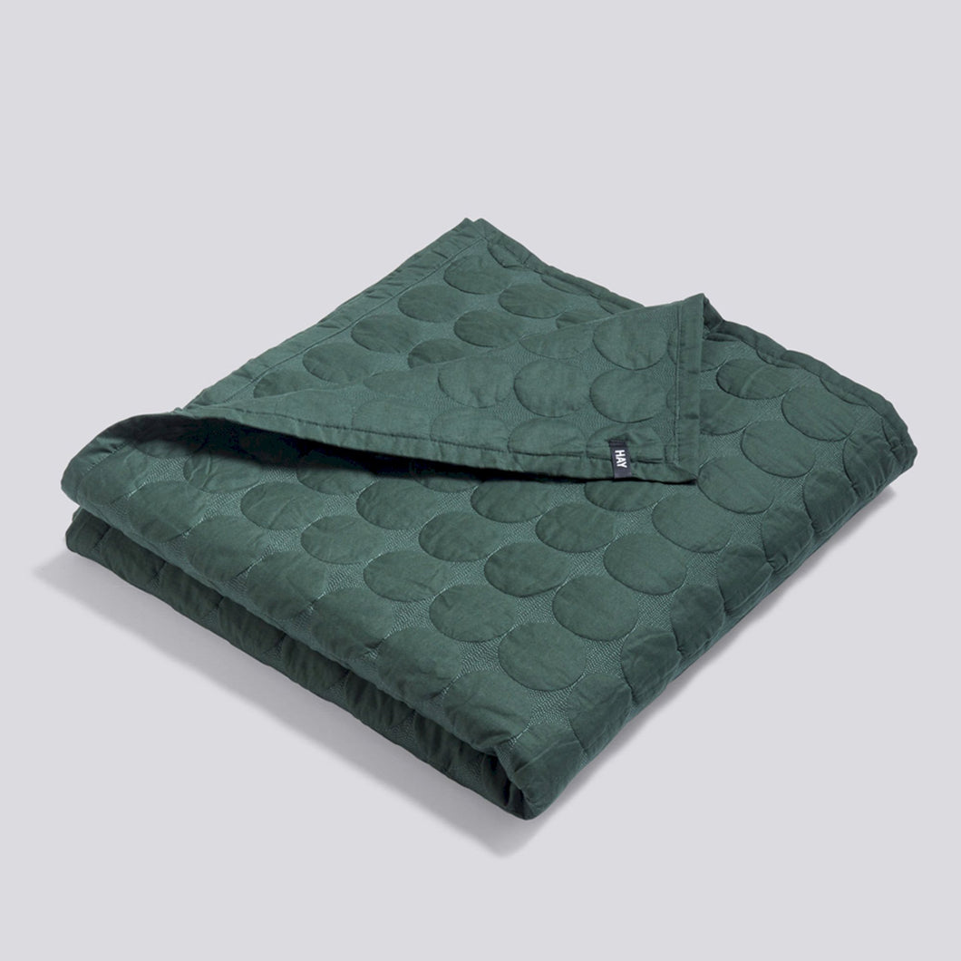 Mega Dot Quilt Medium dark green