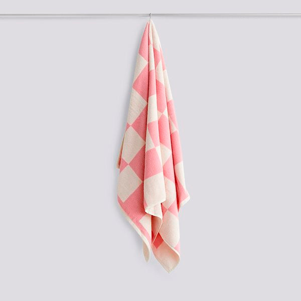 Pink striped 2024 bath towels